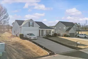 908 Echo Ridge Dr, Duncan, SC 29334 - Photo 2