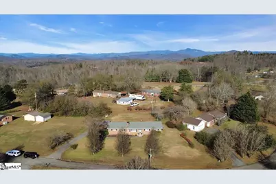 141 McJunkin Drive, Pickens, SC 29671 - Photo 4