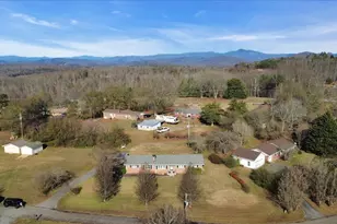 141 McJunkin Dr, Pickens, SC 29671 - Photo 4