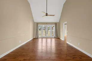 404 Grayson Dr, Moore, SC 29369 - Photo 2