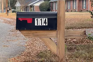 114 York St, Clinton, SC 29325 - Photo 2