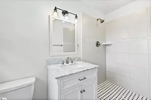 8 Howell Cir, Greenville, SC 29615 - Photo 32