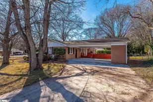 8 Howell Cir, Greenville, SC 29615 - Photo 2