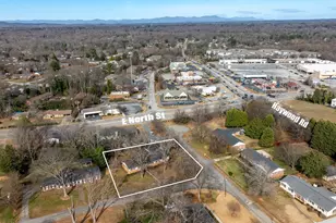 8 Howell Cir, Greenville, SC 29615 - Photo 38