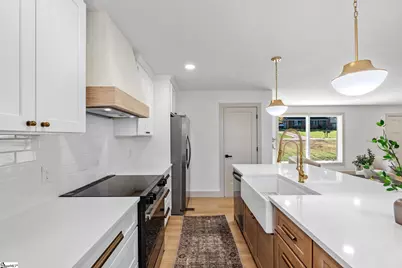 207 Oakmont Drive, Boiling Springs, SC 29316 - Photo 8