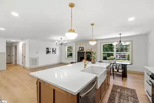 207 Oakmont Dr, Boiling Springs, SC 29316 - Photo 10