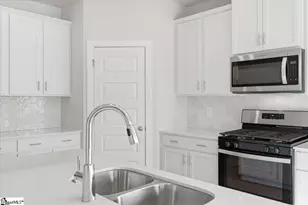 612 Hollybank St, Fountain Inn, SC 29644 - Photo 16