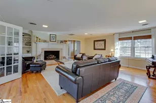 136 Club Dr, Simpsonville, SC 29681 - Photo 10