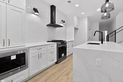 17 Beck Avenue, Greenville, SC 29605 - Photo 8