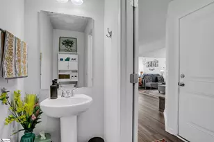 211 Whittier St, Greenville, SC 29605 - Photo 18