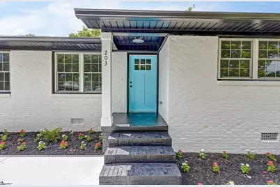 203 Montgomery Street, Laurens, SC 29360 - Photo 2