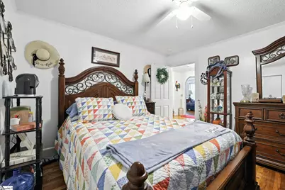 303 Poplar Street, Gaffney, SC 29341 - Photo 14