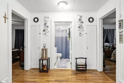 303 Poplar Street, Gaffney, SC 29341 - Photo 12