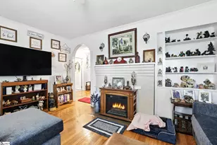 303 Poplar St, Gaffney, SC 29341 - Photo 6