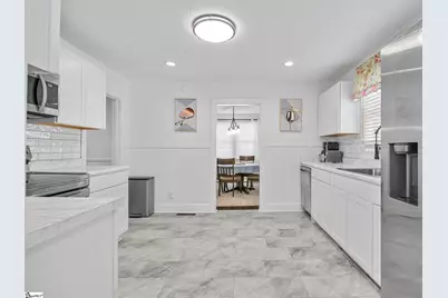 129 Spring Street, Reidville, SC 29375 - Photo 4