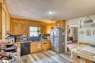 135 Garrett Rd, Cowpens, SC 29330 - Photo 8