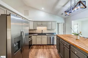 25 Natalie Ct, Greer, SC 29651 - Photo 6