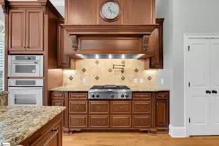 377 Benford Dr, Boiling Springs, SC 29316 - Photo 14