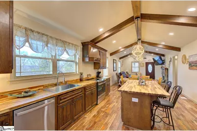 202 E Jones Avenue, Pickens, SC 29671 - Photo 14