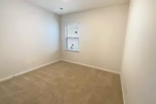 83 Oak Edge Ln, Greer, SC 29651 - Photo 4