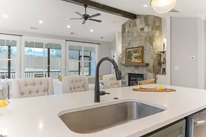 230 E Darby Road, Taylors, SC 29687 - Photo 10