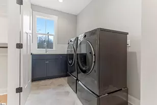 230 E Darby Rd, Taylors, SC 29687 - Photo 28