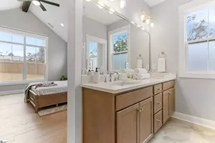 230 E Darby Rd, Taylors, SC 29687 - Photo 24