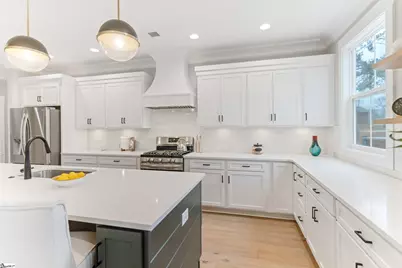 230 E Darby Road, Taylors, SC 29687 - Photo 6