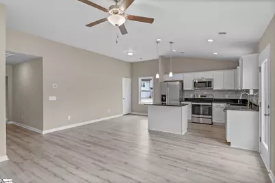 209 Celebration Avenue, Anderson, SC 29625 - Photo 4