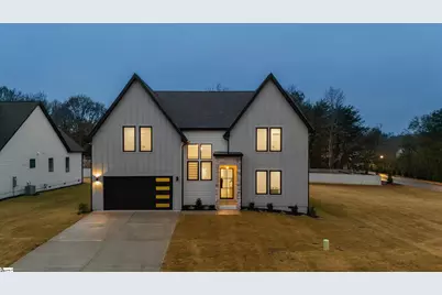 726 New South Court, Wellford, SC 29385 - Photo 1