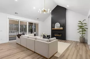 726 New S Ct, Wellford, SC 29385 - Photo 8