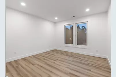 726 New South Court, Wellford, SC 29385 - Photo 32