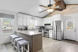 220 Pleasant Dr, Greenville, SC 29651 - Photo 10