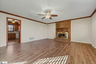 1051 W Duncan Rd, Greenville, SC 29617 - Photo 6