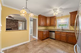 113 Carlton Dr, Mauldin, SC 29662 - Photo 6