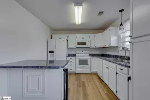 541 Mountainview Rd, Boiling Springs, SC 29316 - Photo 4