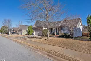 510 Summitbluff Dr, Greenville, SC 29617 - Photo 2