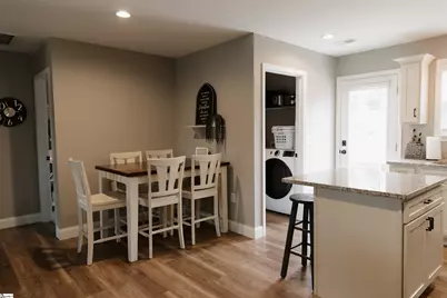 653 N Shamrock Avenue, Landrum, SC 29356 - Photo 8