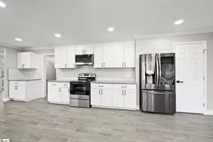 115 Oglewood Dr, Simpsonville, SC 29681 - Photo 10