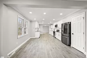 115 Oglewood Dr, Simpsonville, SC 29681 - Photo 8