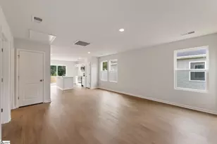 134 Cloverfield Ln, Spartanburg, SC 29303 - Photo 2