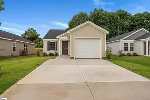 131 Cloverfield Ln, Spartanburg, SC 29303 - Photo 1