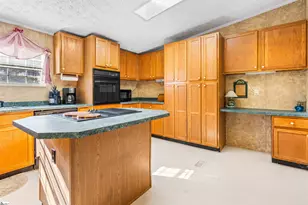 1754 Memorial Dr Ext, Greer, SC 29651 - Photo 12