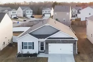 305 Bonifay Dr, Fountain Inn, SC 29644 - Photo 2