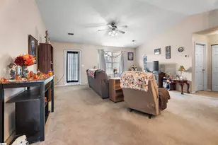 8 Pasture Pl, Simpsonville, SC 29681 - Photo 6