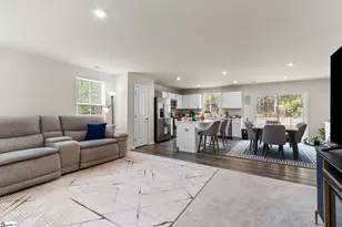 205 Creighton Ridge Dr, Clinton, SC 29325 - Photo 4