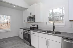 198 Saragota Ave, Spartanburg, SC 29302 - Photo 6