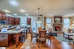 51 Wood Hollow Cir, Greer, SC 29650 - Photo 8