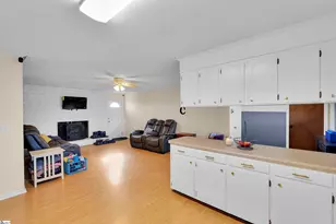310 Rhodes Rd, Woodruff, SC 29388 - Photo 8