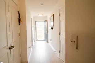 188 Queen Circle, Laurens, SC 29360 - Photo 2